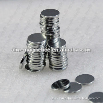 Strong permanent hidden magnet button